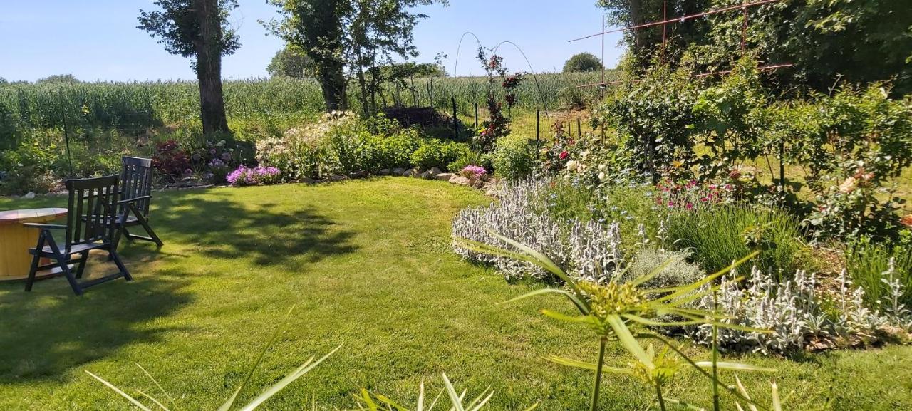 L'Oustaou Du Bodo Panzió Ambon Kültér fotó